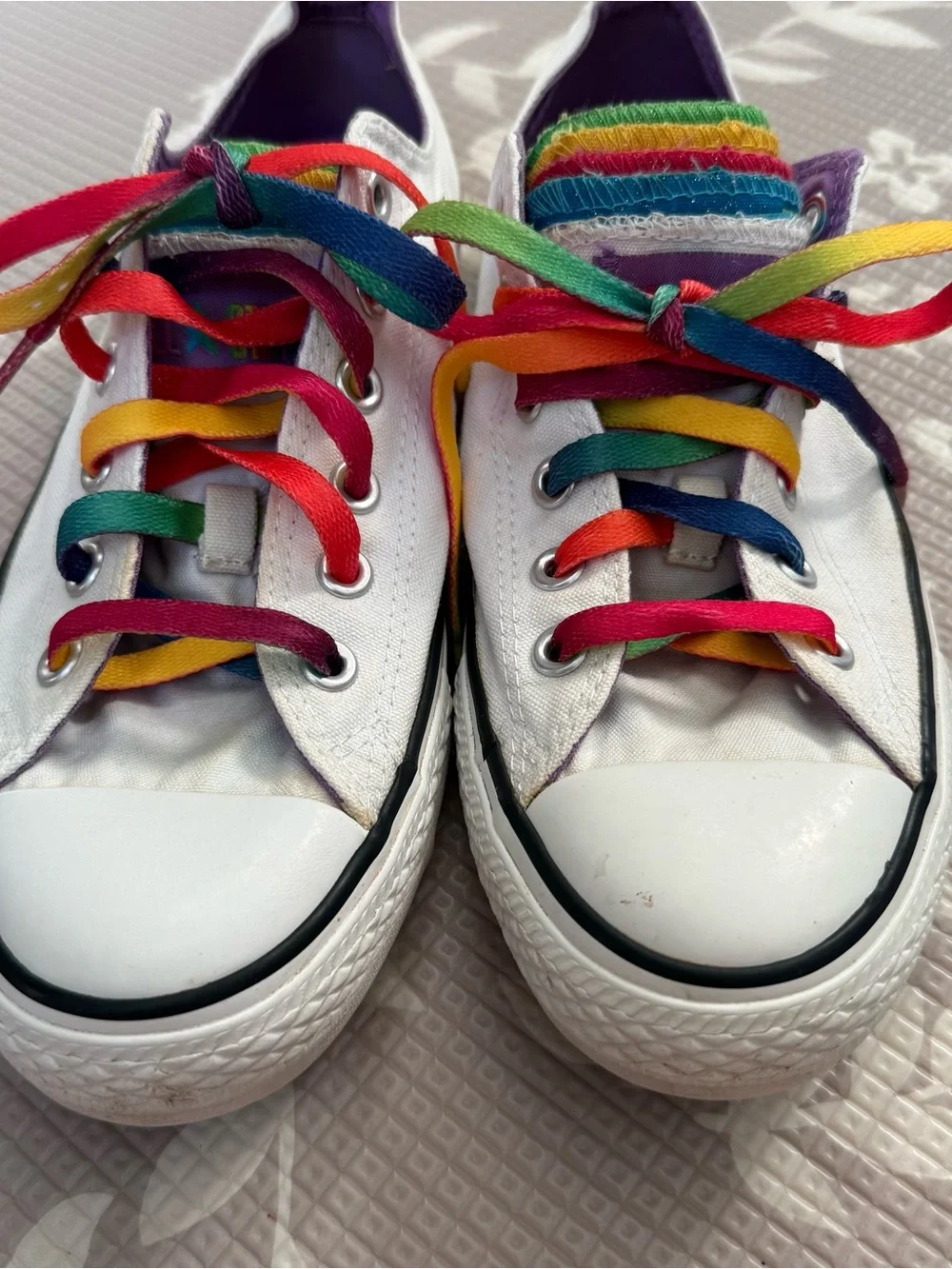 Converse White Low Top Sneakers with Rainbow Laces &  Tongue and Purple Interior - Picture 2 of 9